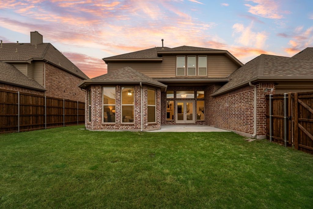 15935 Willowbrook Lane