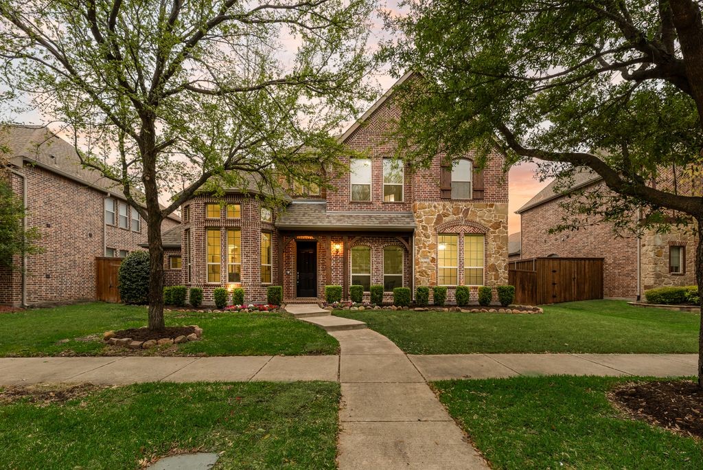 15935 Willowbrook Lane
