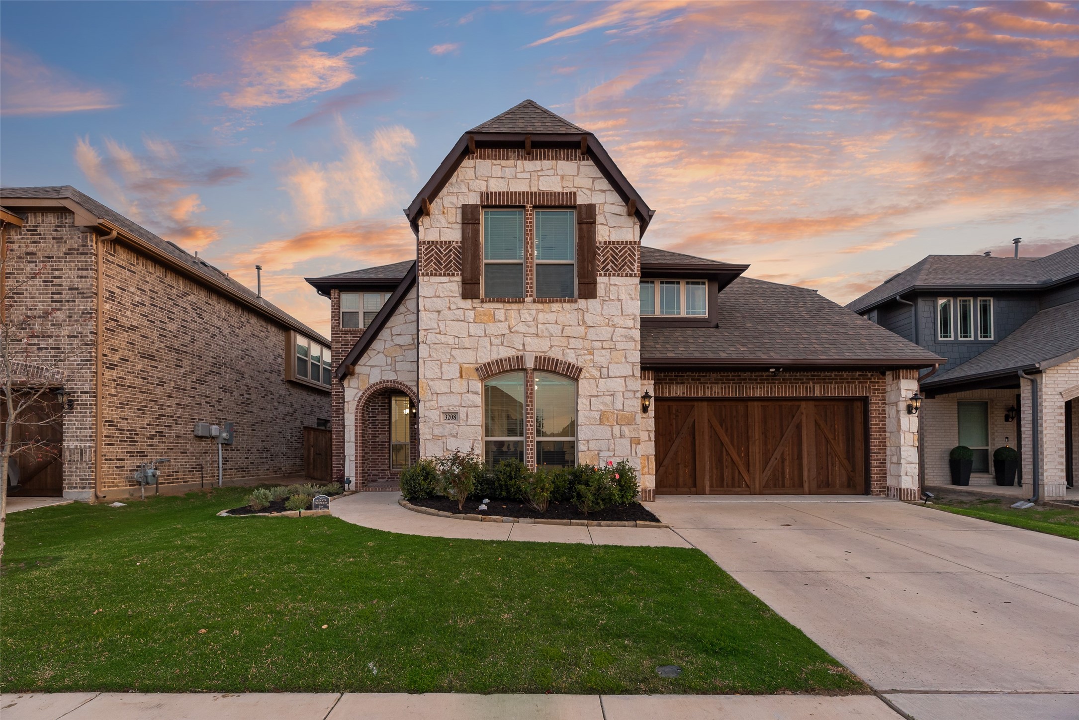 3208 Emerald Grove Lane