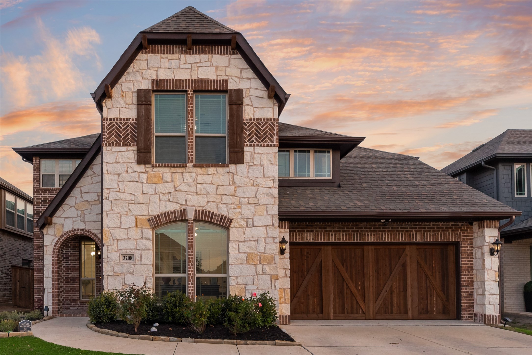 3208 Emerald Grove Lane