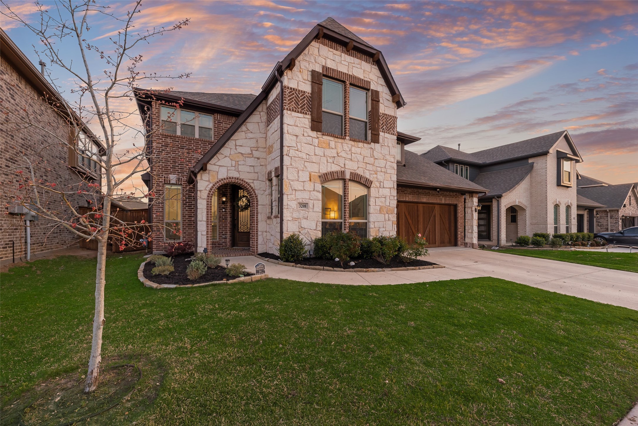 3208 Emerald Grove Lane