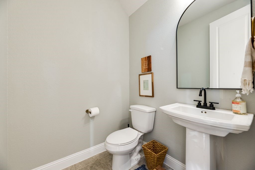 3413 Maplewood Drive