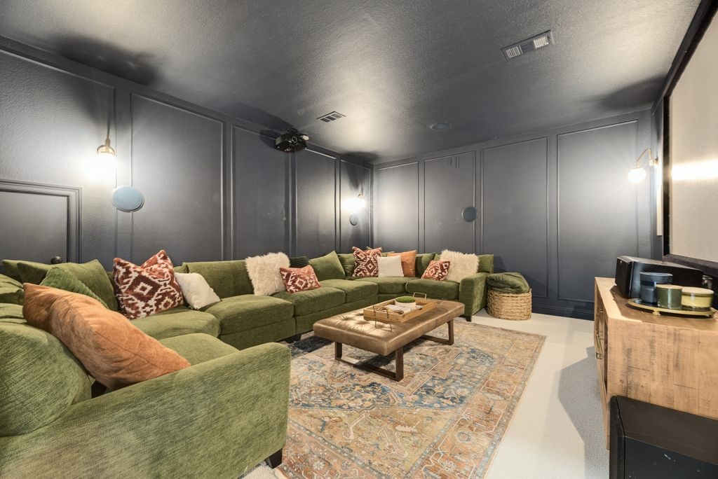 3413 Maplewood Drive