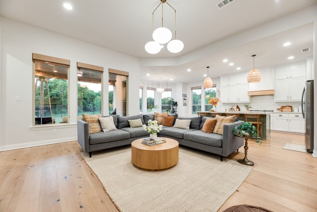 3413 Maplewood Drive