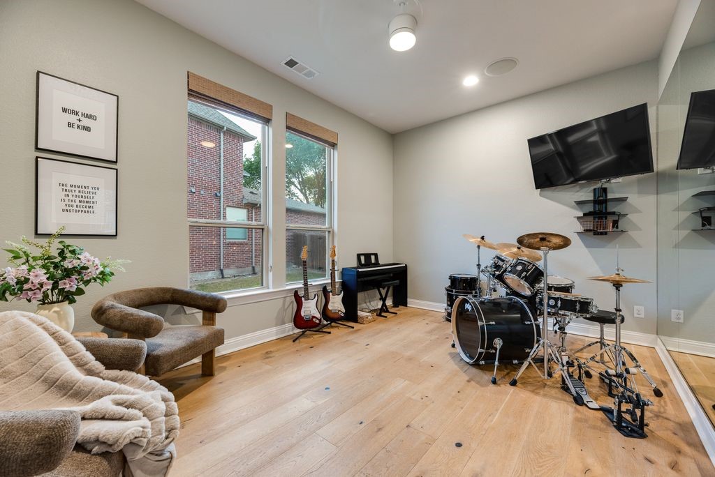 3413 Maplewood Drive