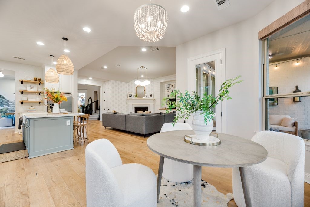 3413 Maplewood Drive