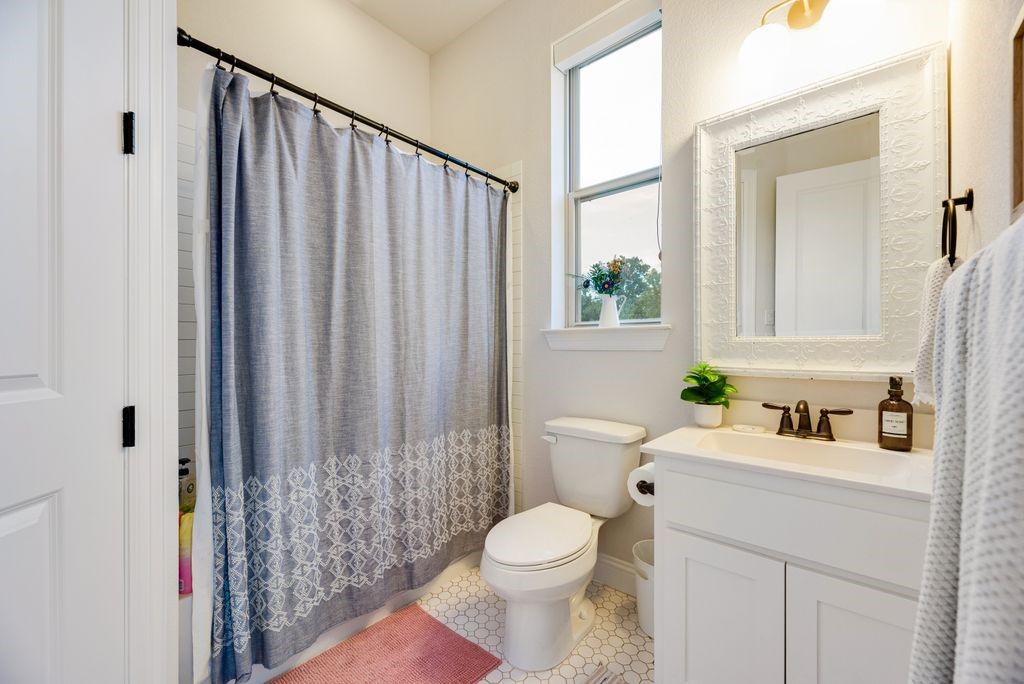 3413 Maplewood Drive