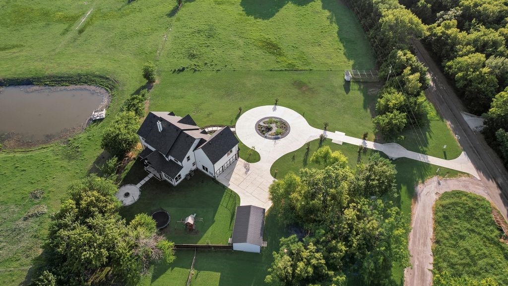 6677 County Road 619