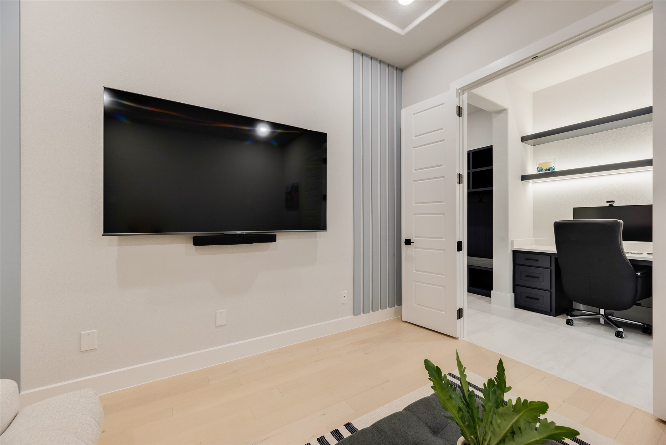 2414 Hawksbury Court