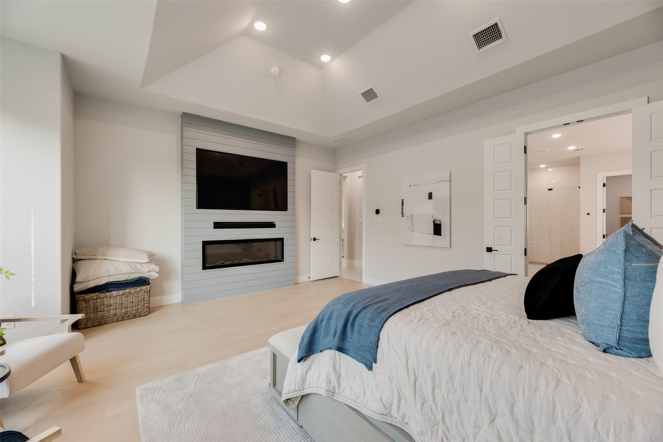 2414 Hawksbury Court