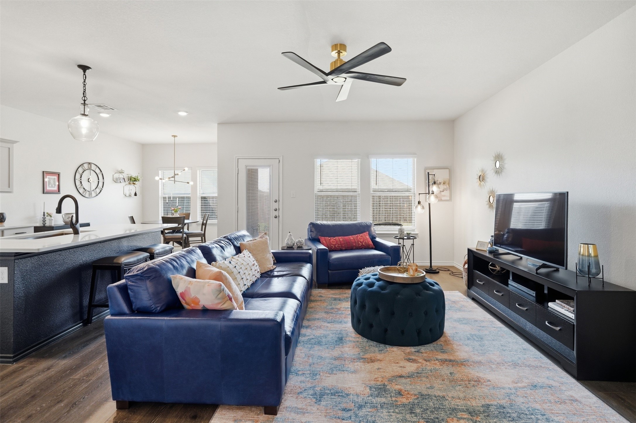 1102 Emerald Gate Drive
