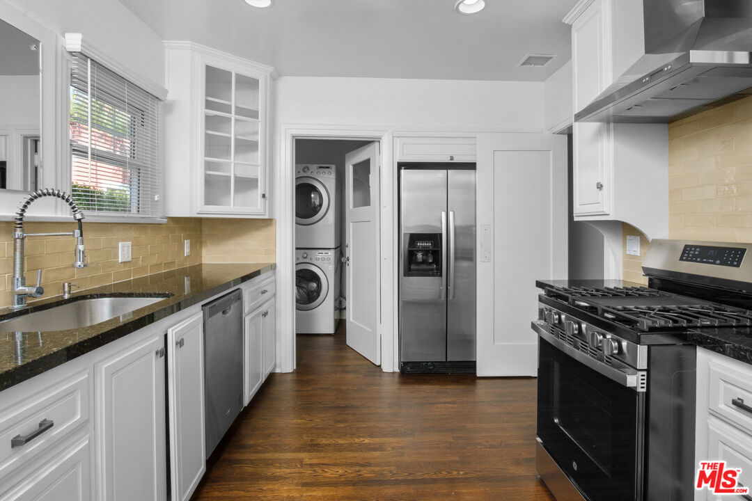 816 N Crescent Heights Blvd