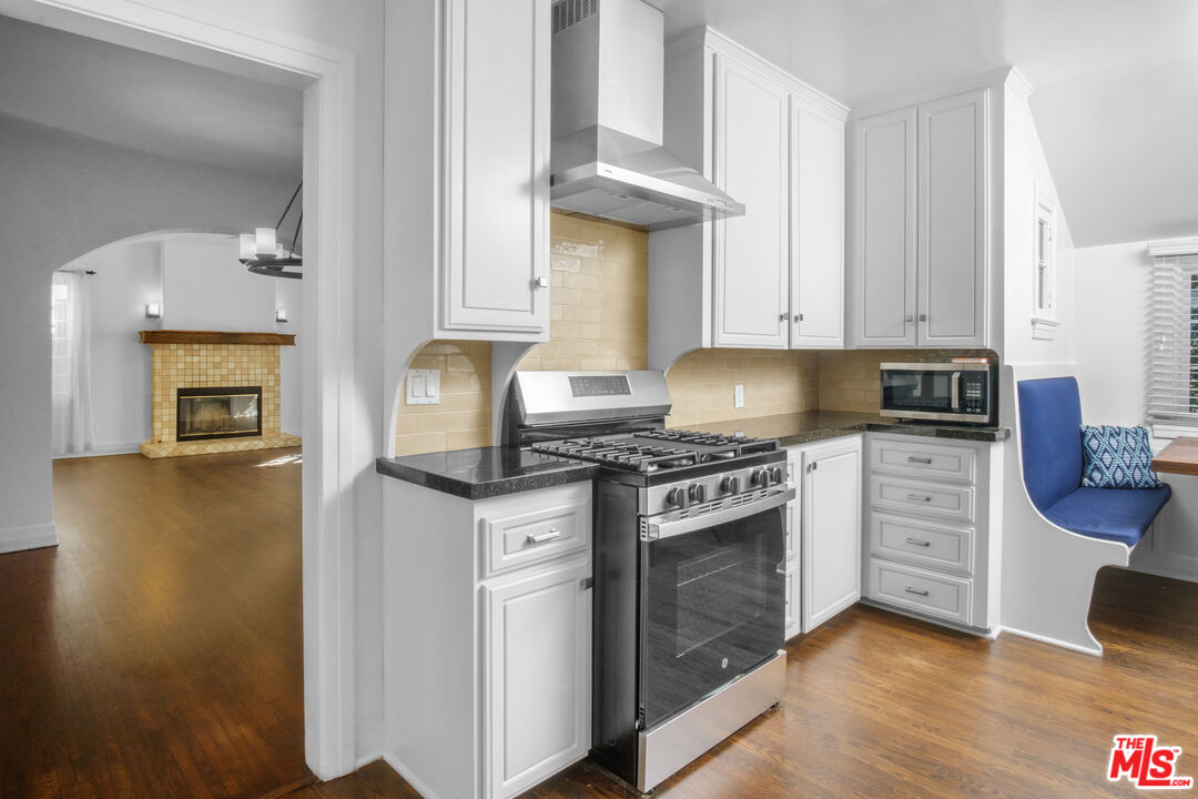 816 N Crescent Heights Blvd