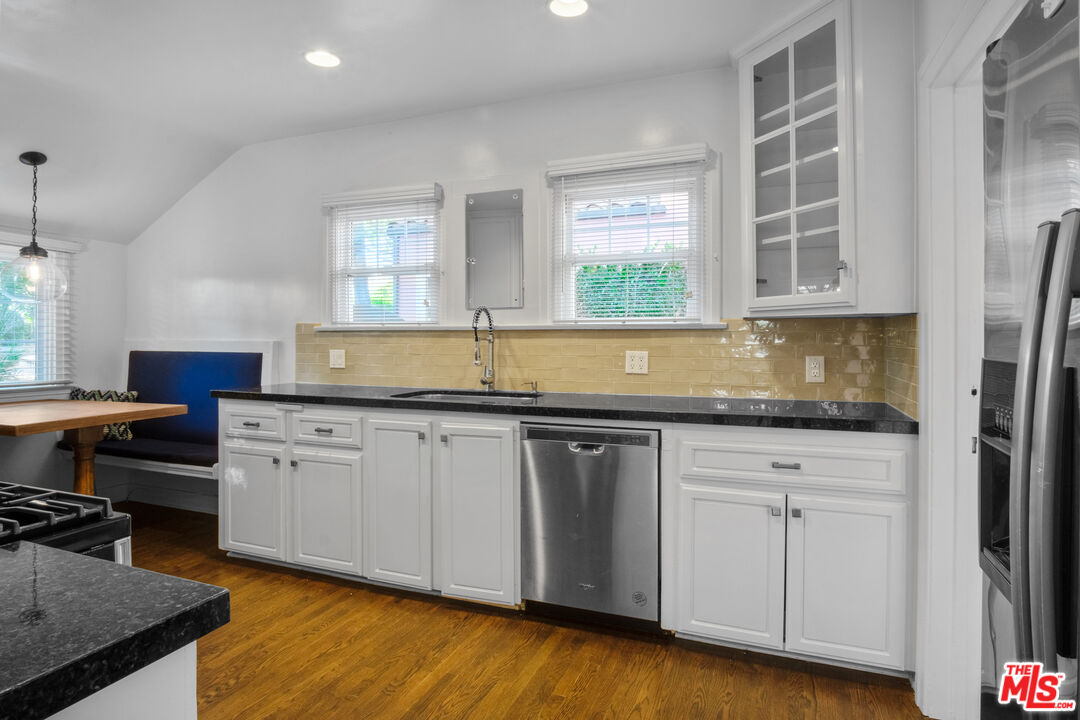 816 N Crescent Heights Blvd