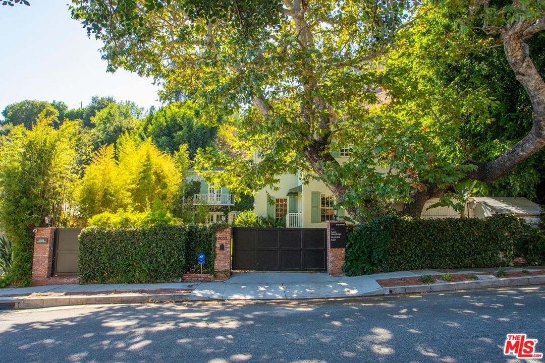 2055 Outpost Dr