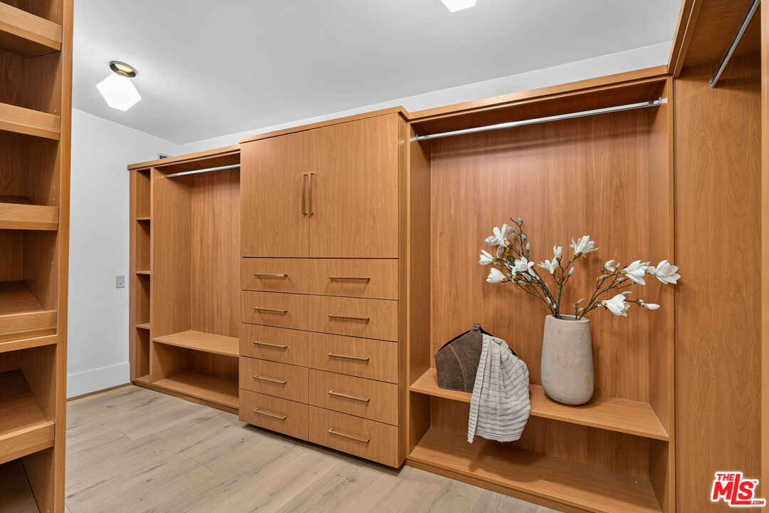 14348 Roblar Pl