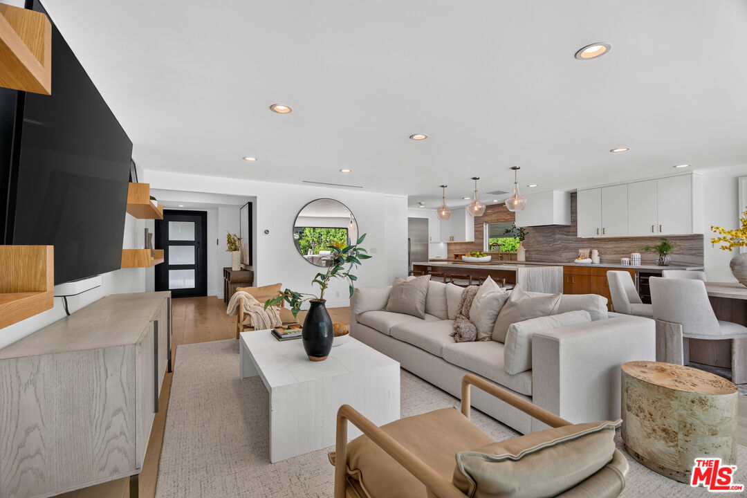 14348 Roblar Pl