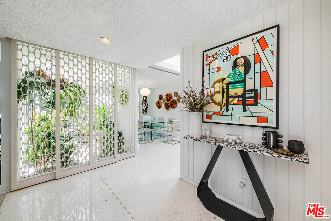 1331 Casiano Rd