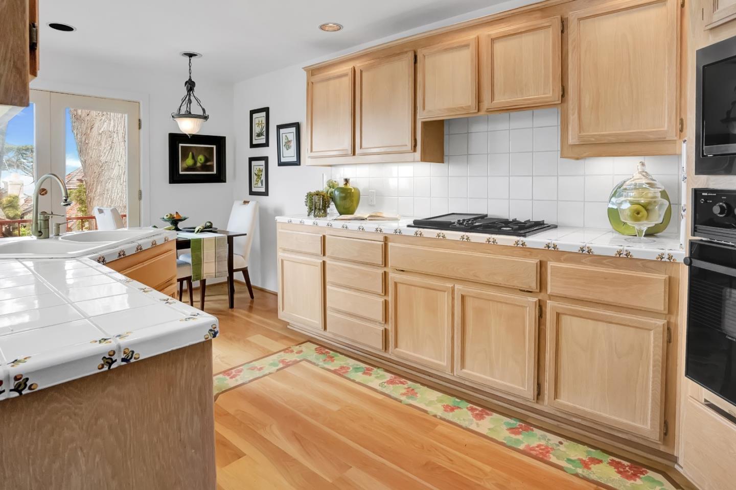 0 San Antonio 2SE of 10th Avenue