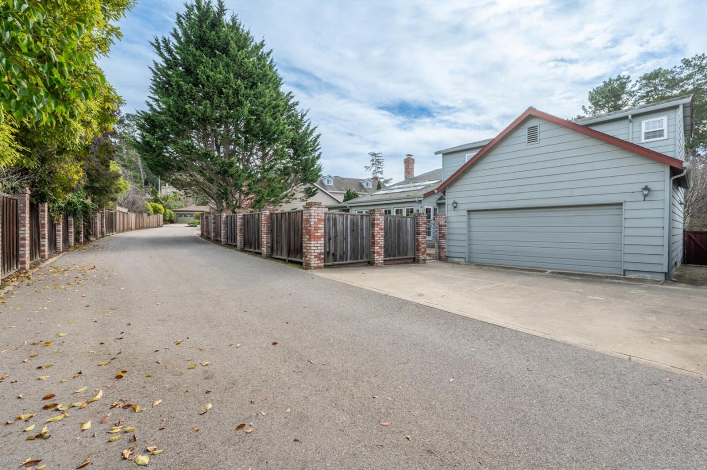 17 Deer Forest Drive