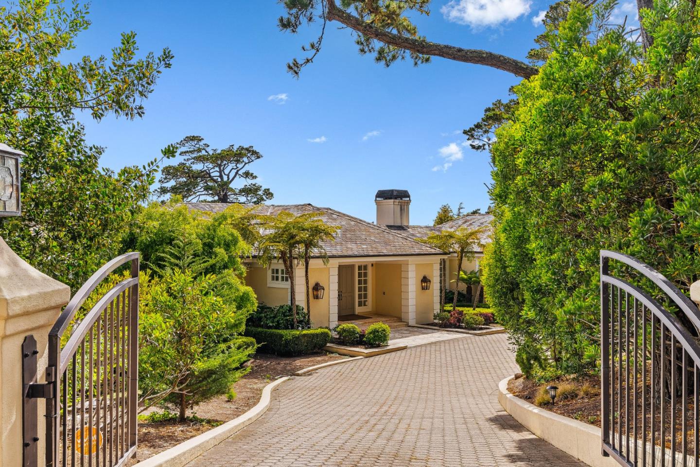 4038 Sunridge Road