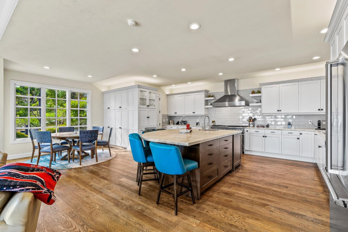 4038 Sunridge Road