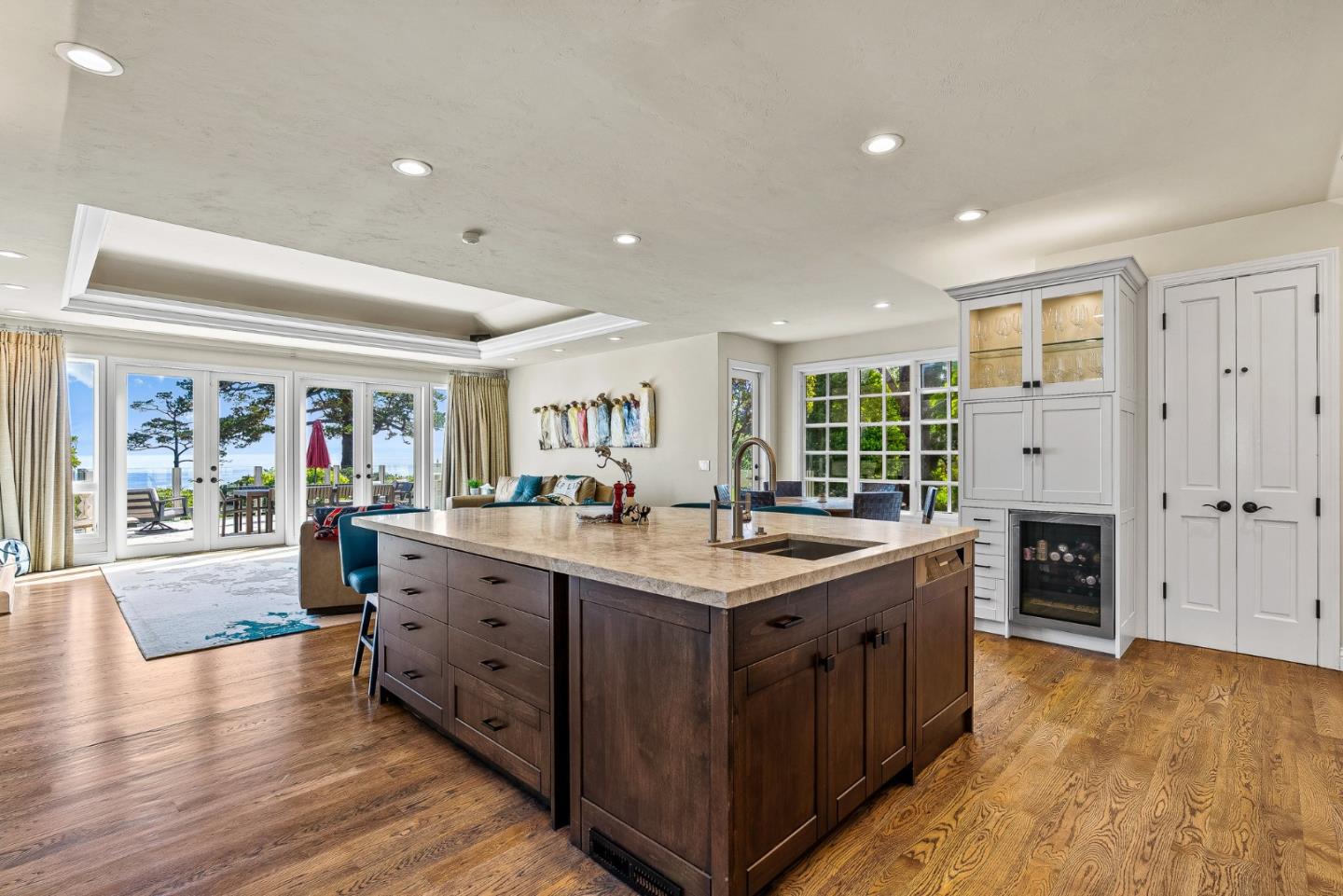 4038 Sunridge Road