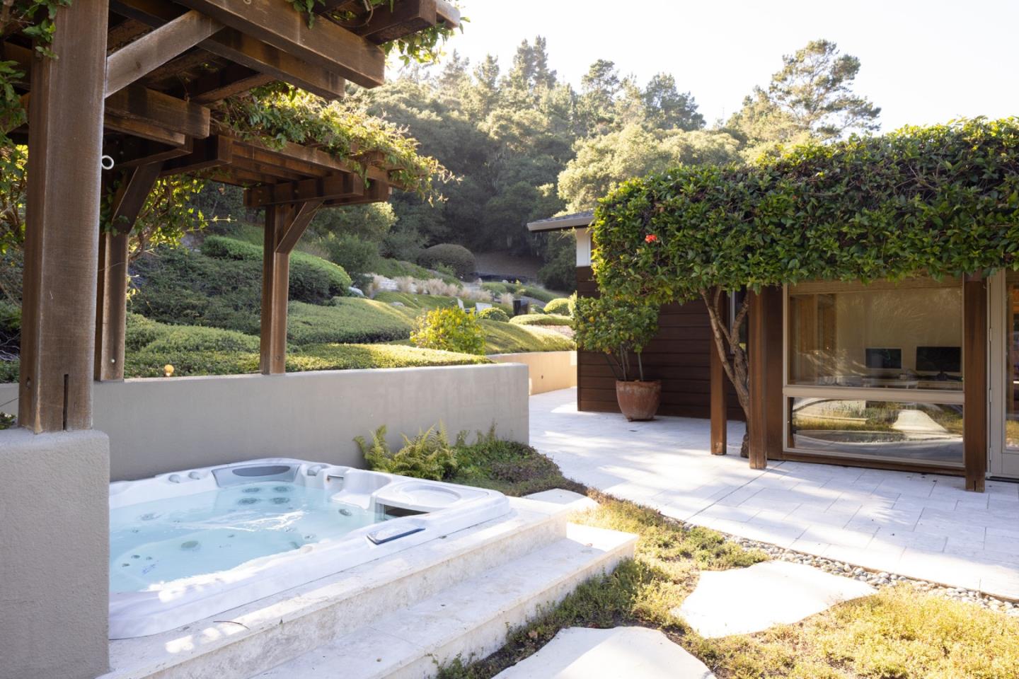 5473 Quail Meadows Drive