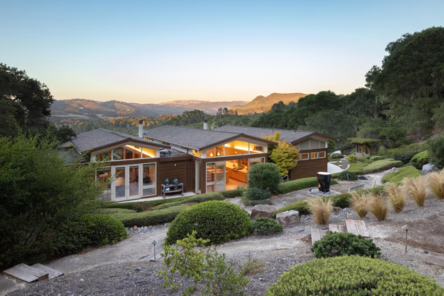 5473 Quail Meadows Drive