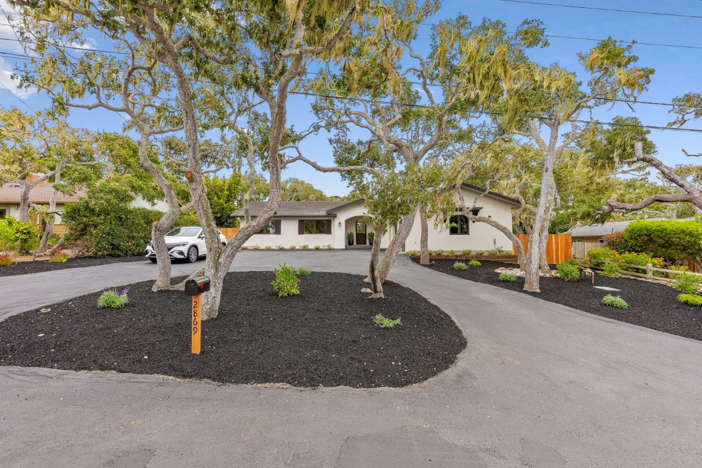 2869 Forest Lodge Road