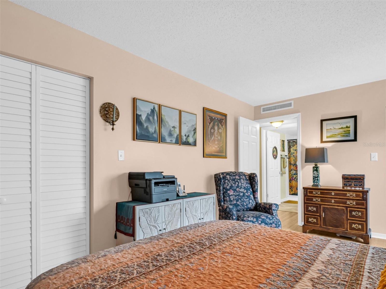 90 S HIGHLAND AVE #423