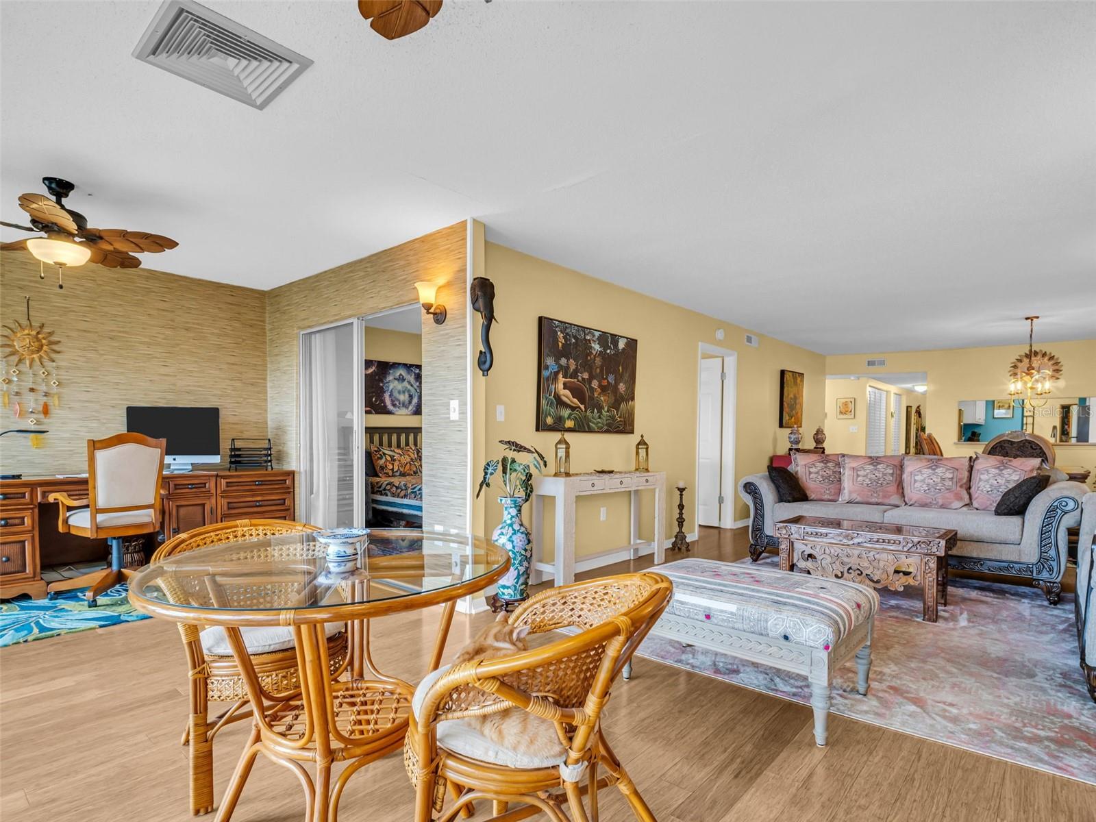 90 S HIGHLAND AVE #423