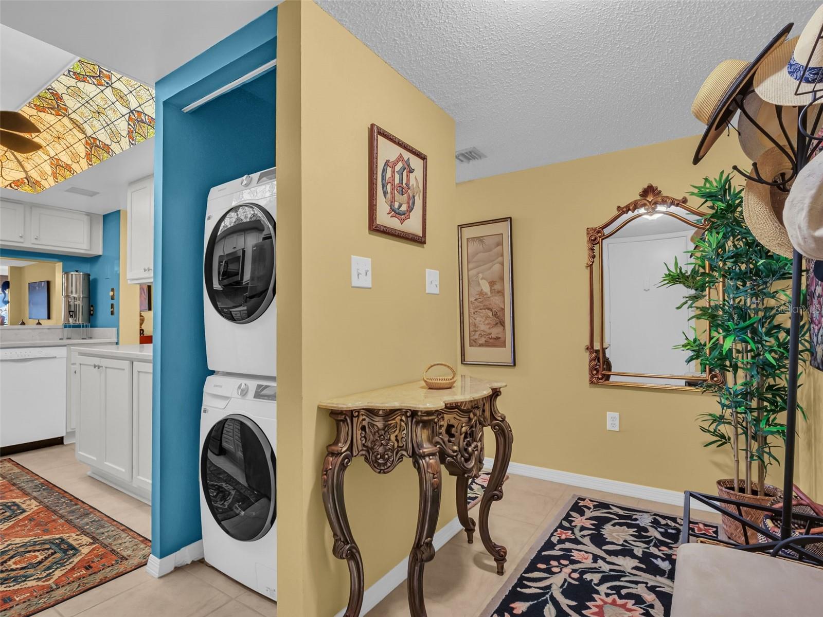 90 S HIGHLAND AVE #423