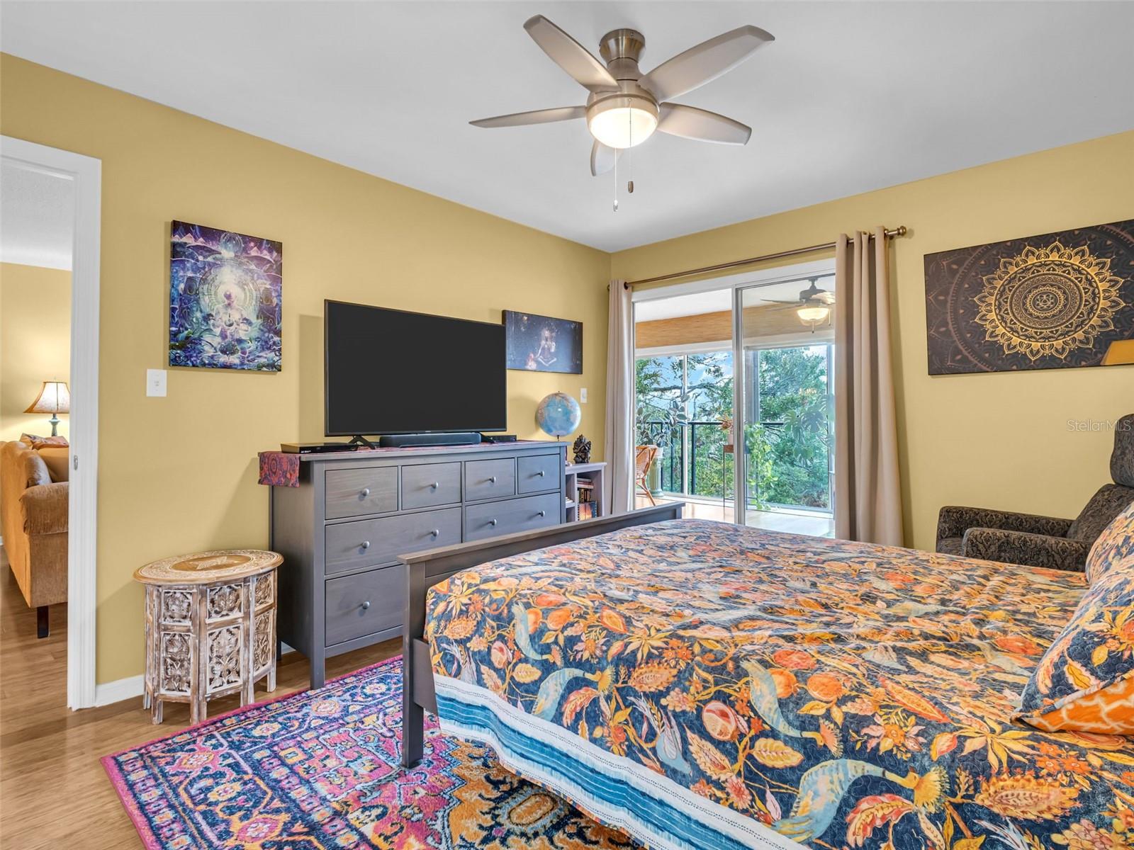 90 S HIGHLAND AVE #423