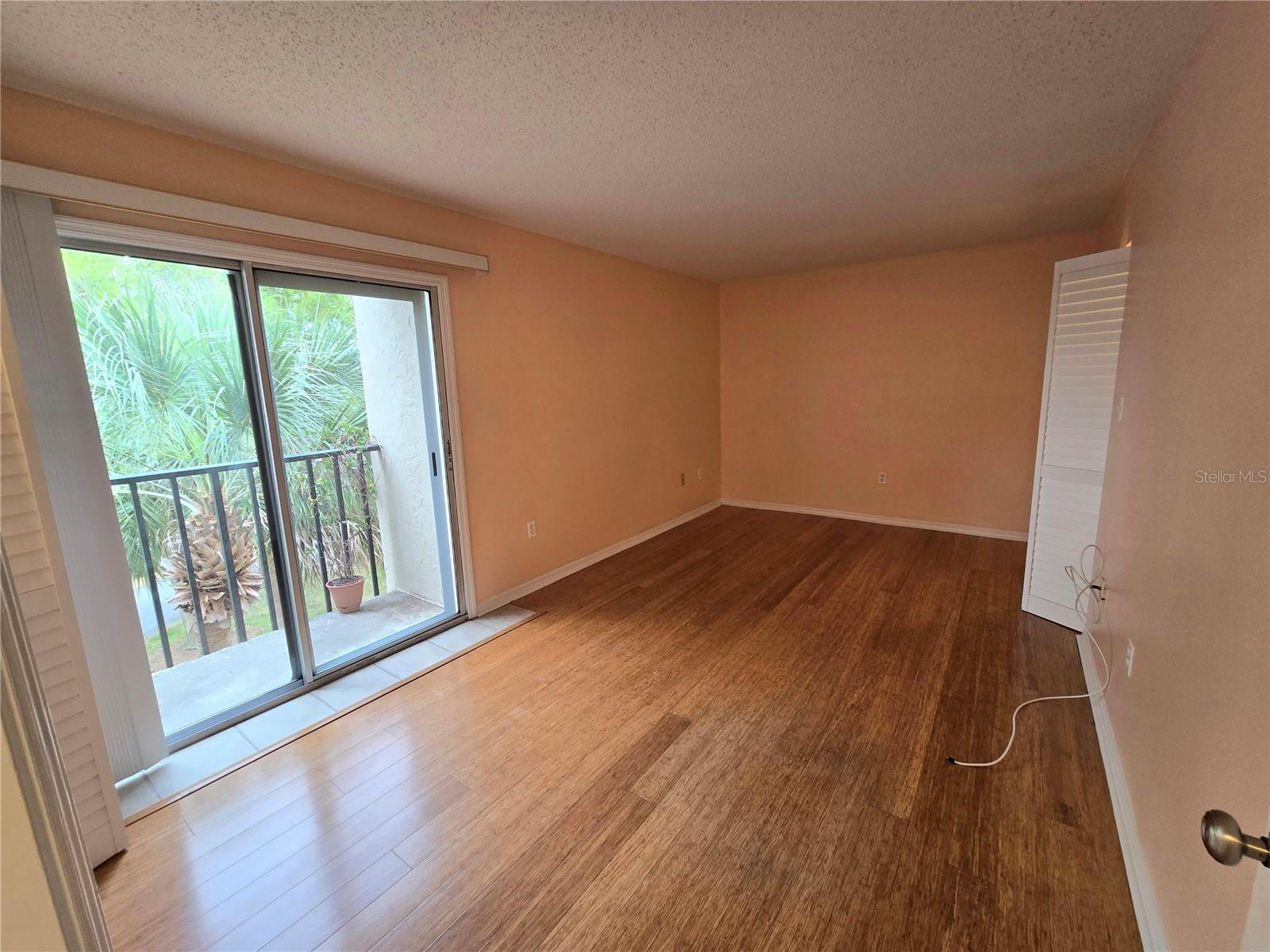 90 S HIGHLAND AVE #423