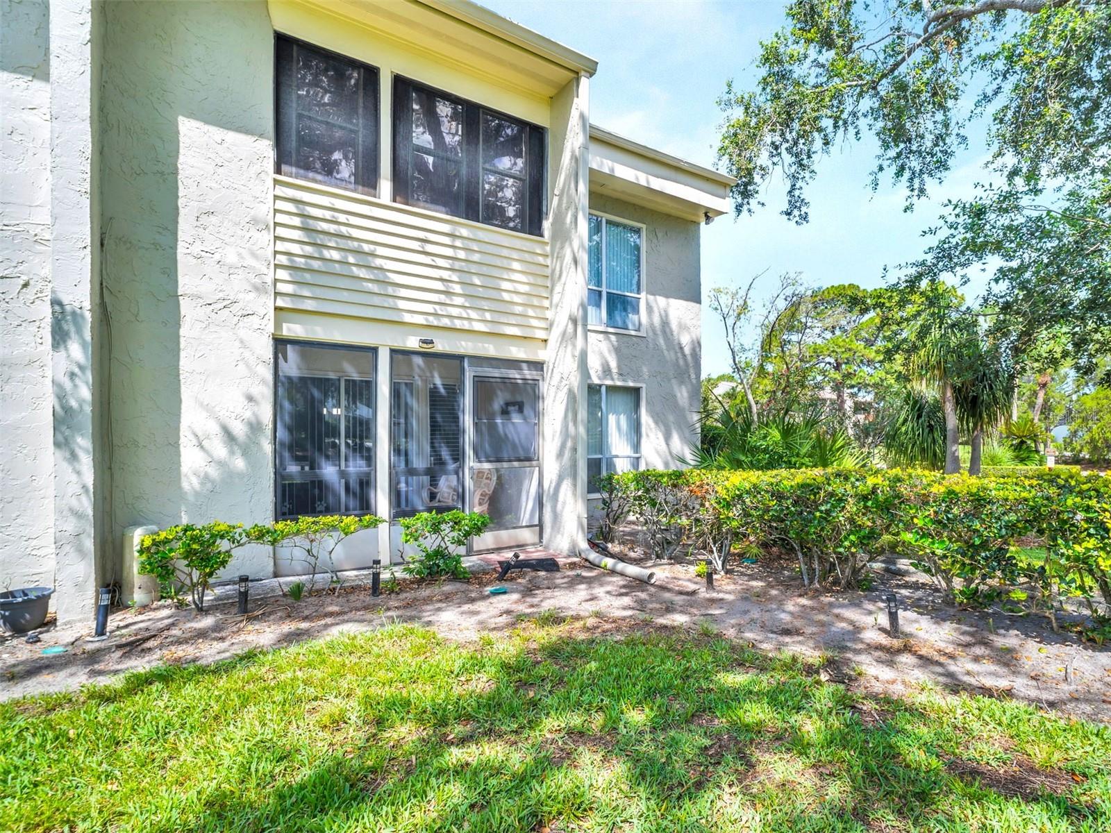 401 WINDRUSH BAY DR