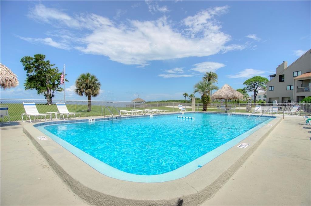 401 WINDRUSH BAY DR