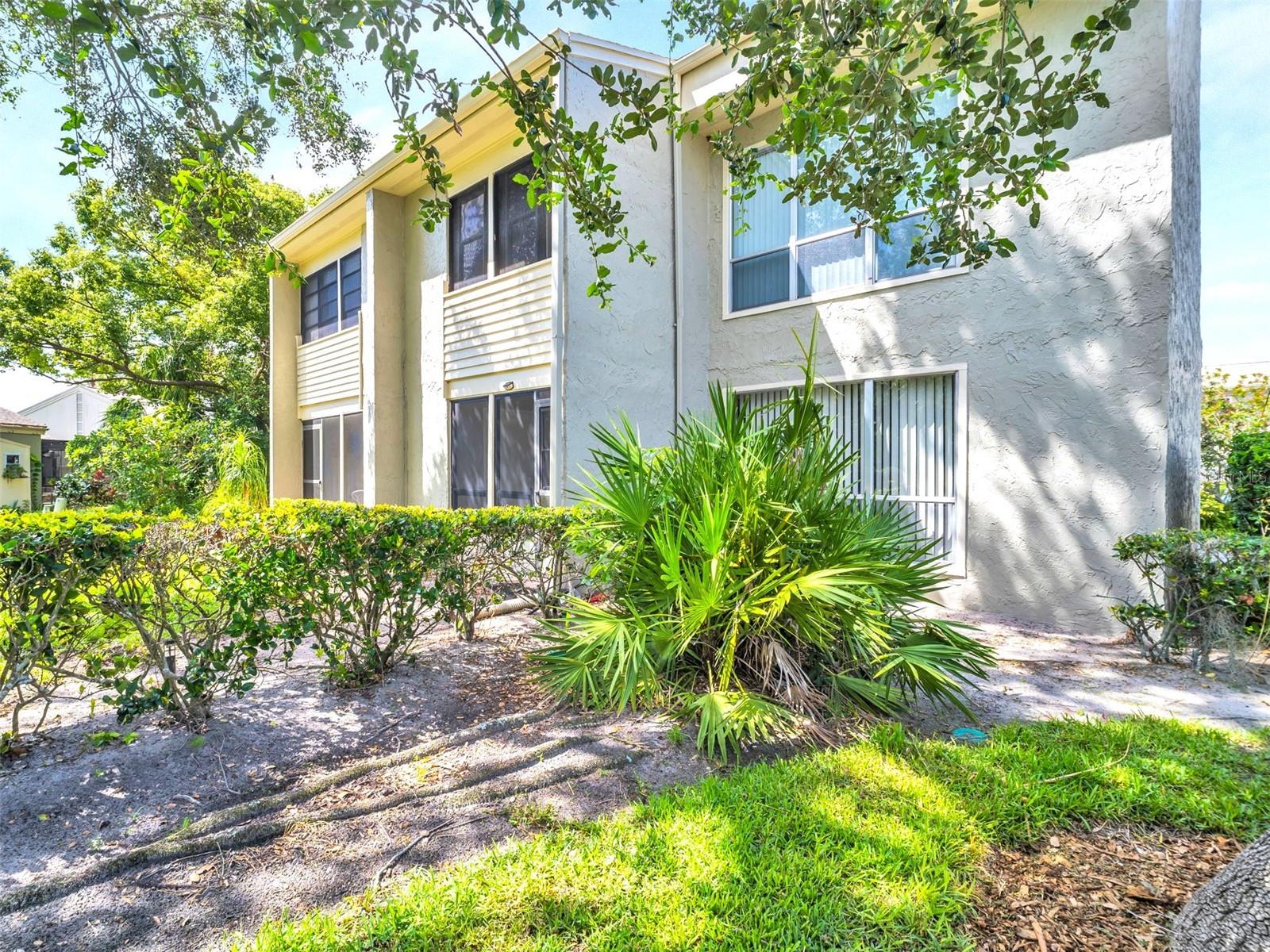 401 WINDRUSH BAY DR