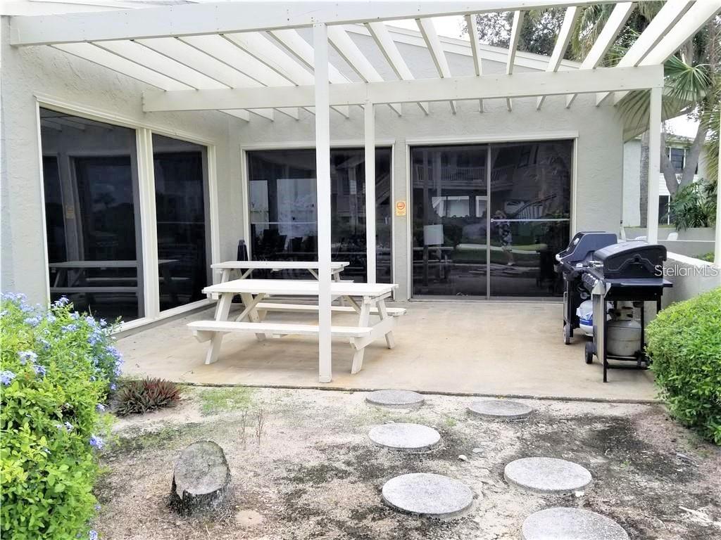 401 WINDRUSH BAY DR