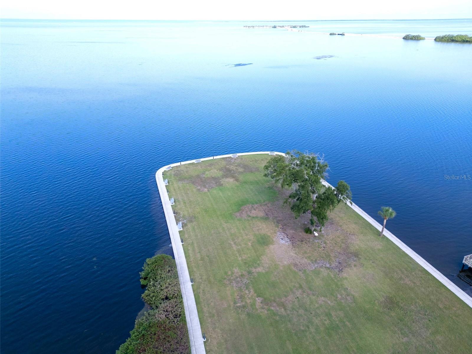 401 WINDRUSH BAY DR
