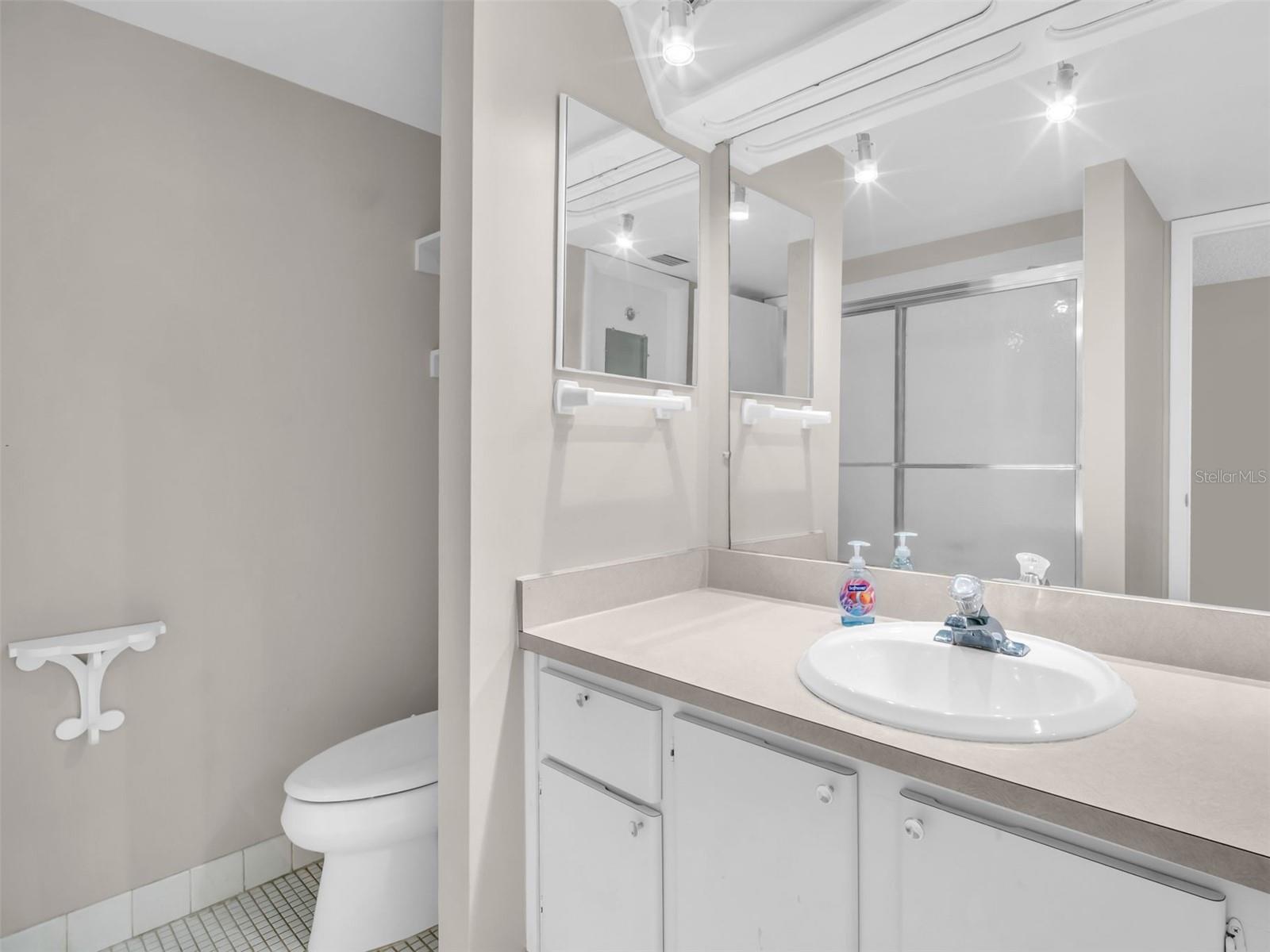 401 WINDRUSH BAY DR