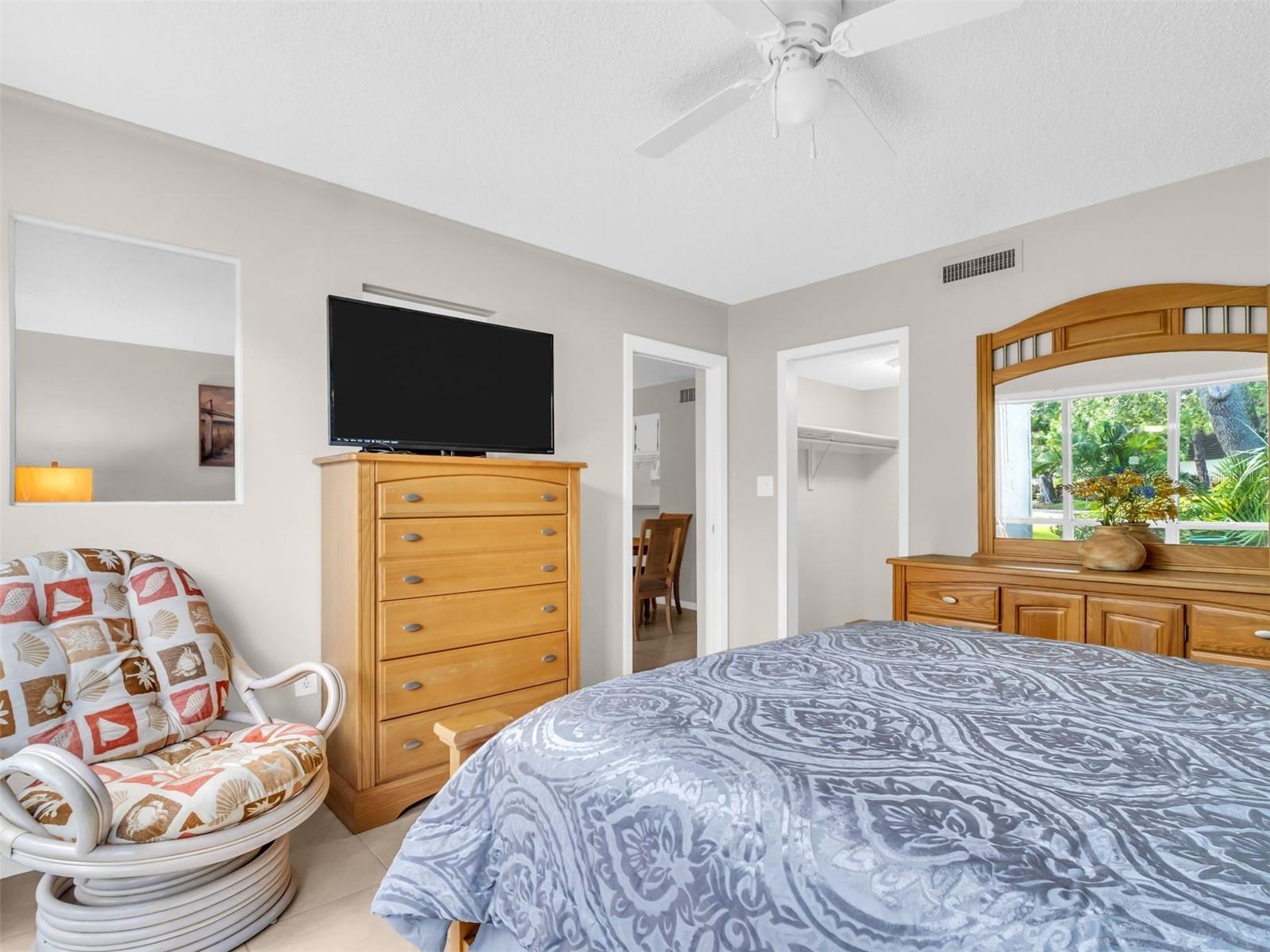 401 WINDRUSH BAY DR