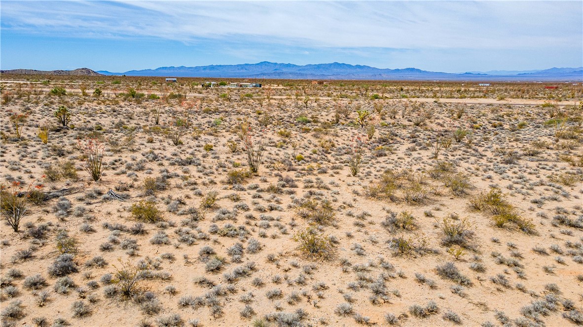 Lot 5 S Desert View