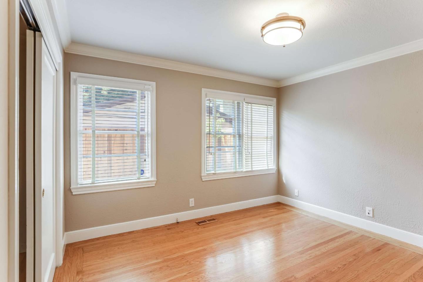327 Bay Road