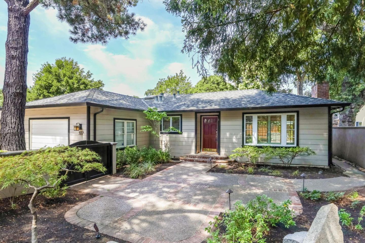 327 Bay Road