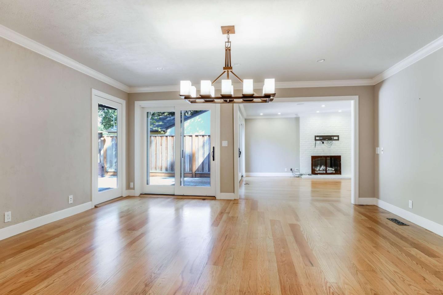 327 Bay Road