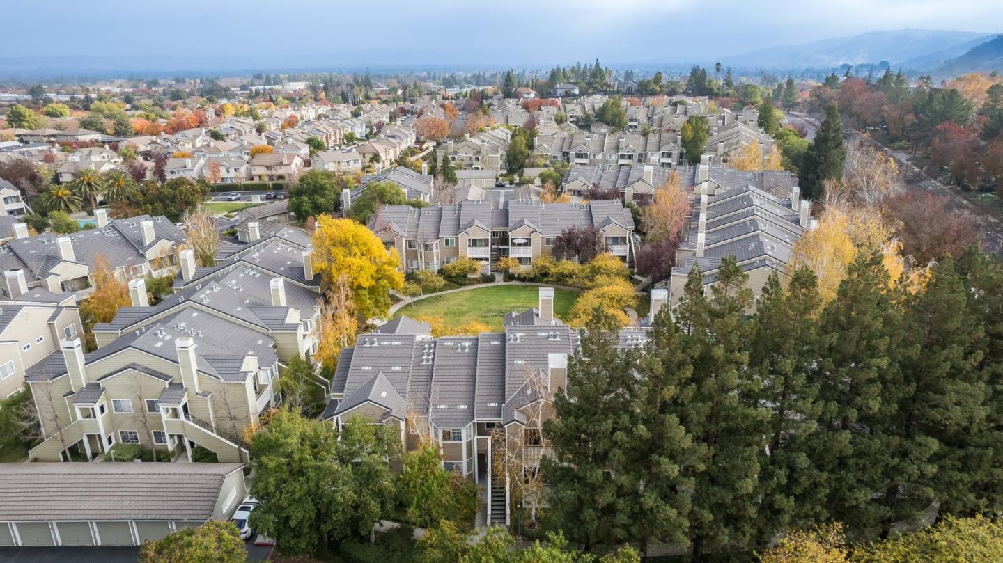 5964 Bridgeport Lake Way