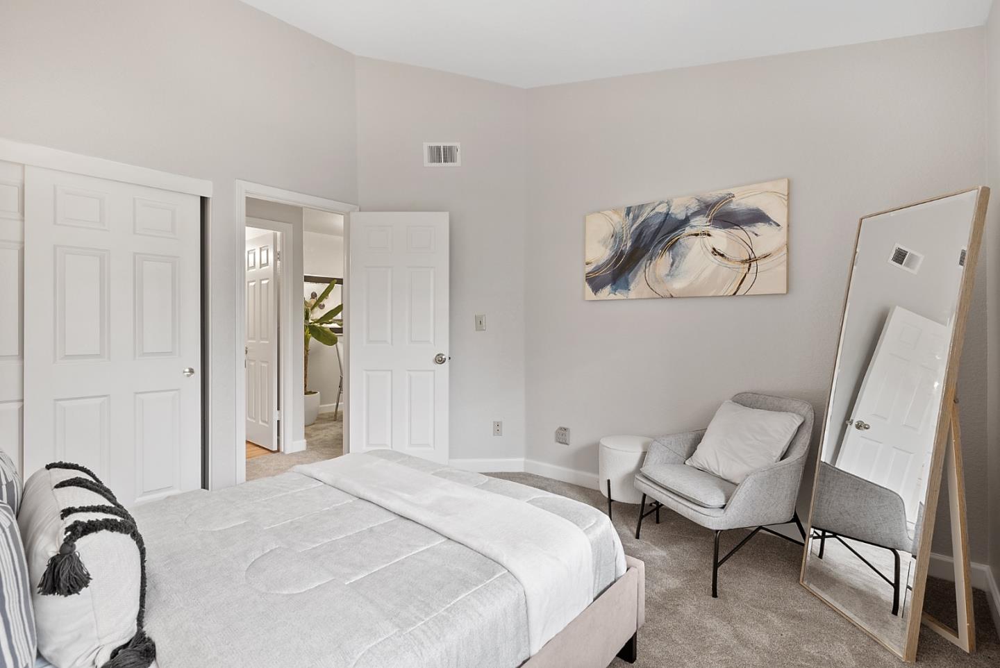 5964 Bridgeport Lake Way