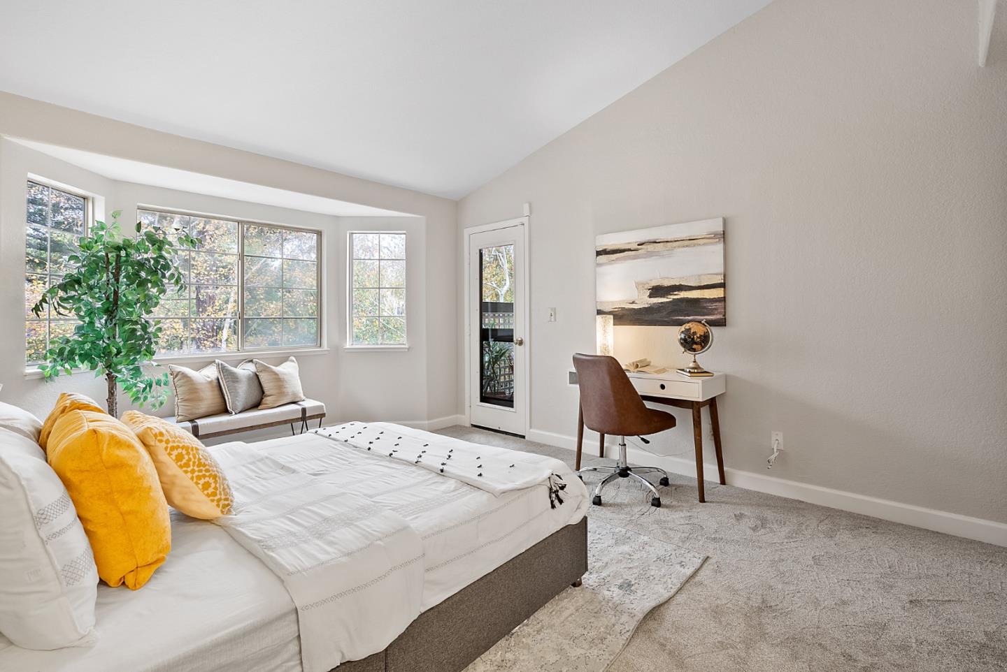 5964 Bridgeport Lake Way