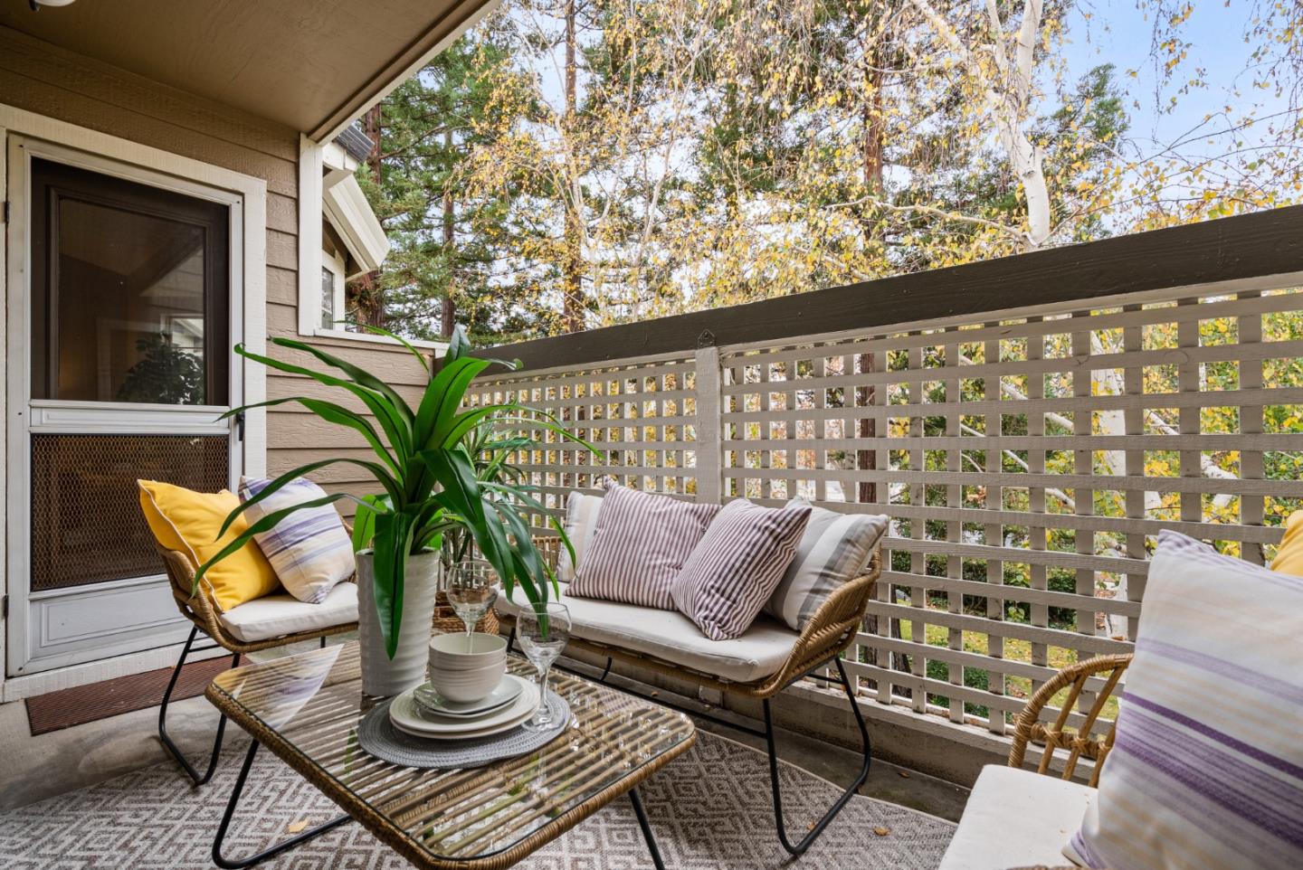 5964 Bridgeport Lake Way